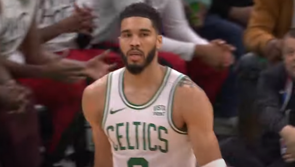 „Celtics“ sėkmingai pradėjo NBA atkrintamąsias