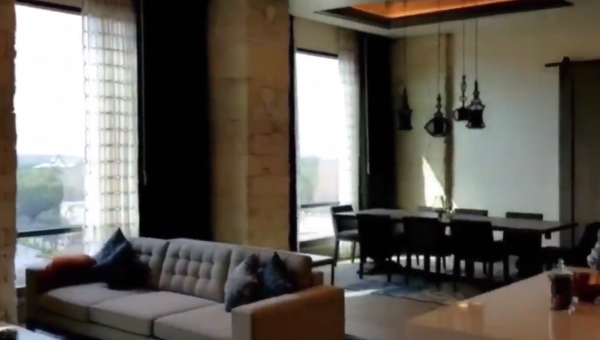 Pamatykite! Karališkieji apartamentai: L. Jamesas NBA „burbule“ gyvena įspūdingoje rezidencijoje (VIDEO)