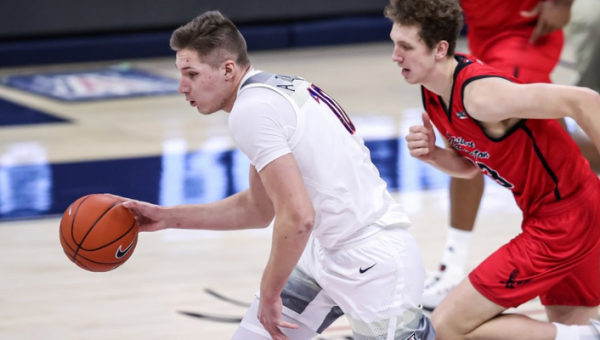 Ą. Tubelis – tarp rezultatyviausių, buvęs žalgirietis pelnė pirmuosius taškus NCAA (VIDEO)