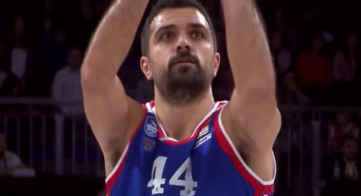 K. Simono vedamas „Anadolu Efes“ turėjo paprakaituoti su vidutiniokais