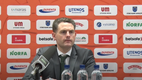 M. Schilleris: „Esu laimingas dėl vienodai paskirstytų minučių“ (Ž. Urbonas: „Lengvai tariant - dzin“)