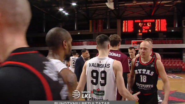 Po pertraukos „Lietkabelį“ sukaustęs „Rytas“ apgynė namų tvirtovę