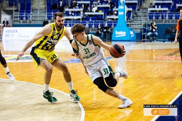 Atkrintamosios slysta iš rankų: „Žalgiris” pralaimėjo prieš „Fenerbahče“