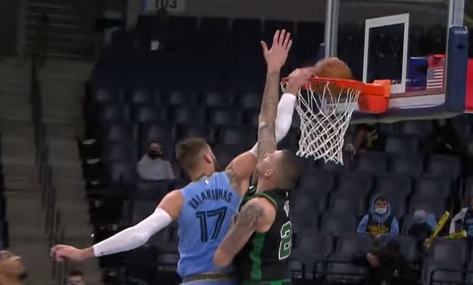 J. Valančiūno dėjimas – NBA Top 10, viršūnėje – lietuvio komandos žvaigždės skrydis (VIDEO)