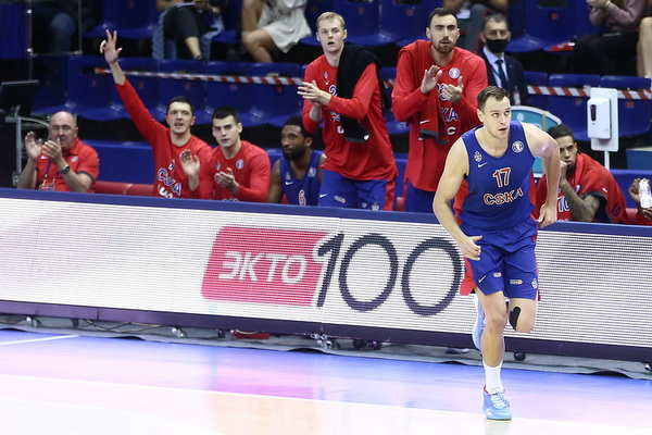 CSKA pačioje pradžioje prarado M. Jamesą, tačiau susitvarkė su „Unics“