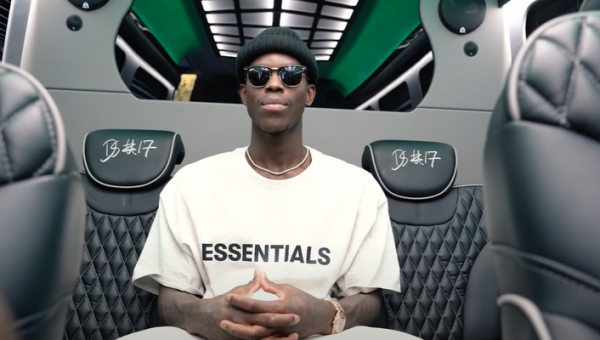 „Lakers“ vokietis pademonstravo savo automobilių kolekciją (VIDEO)
