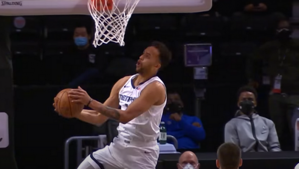 TOP 10 - gražiausi NBA nakties momentai (VIDEO)