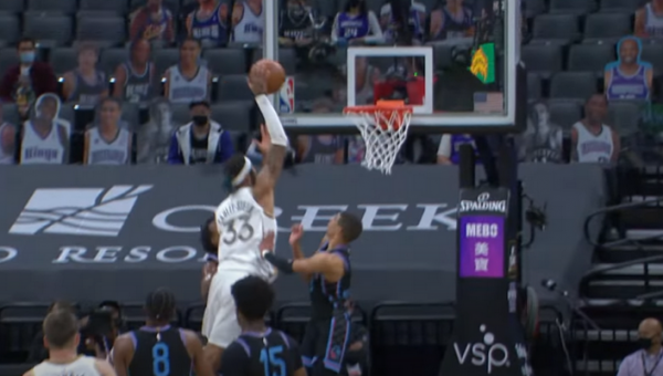 Išvyskite: praėjusios nakties įspūdingiausių NBA epizodų dešimtukas (VIDEO)