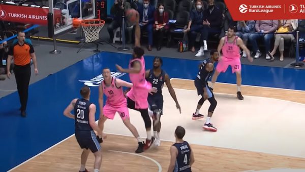 B. Davieso apgaulingi judesiai ir dėjimas - gražiausių turo epizodų penketuke (VIDEO)