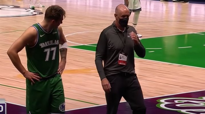 L. Dončičius buvo išvarytas iš aikštės, o „Mavericks“ pralaimėjo (VIDEO)