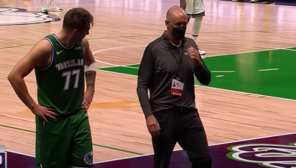 L. Dončičius buvo išvarytas iš aikštės, o „Mavericks“ pralaimėjo (VIDEO)