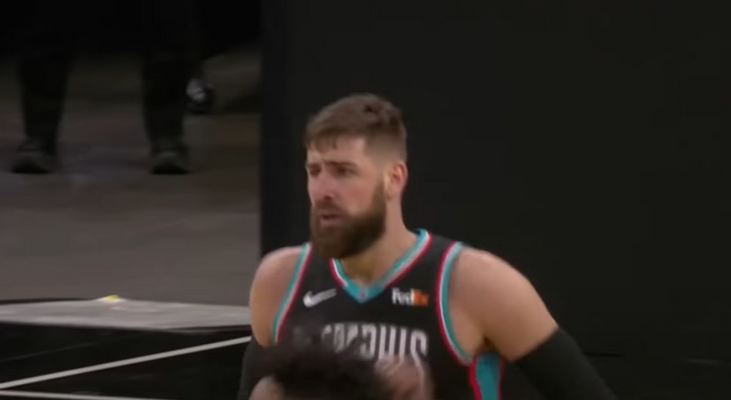 Savo arenoje „Grizzlies“ neatsilaikė prieš „Knicks“ (VIDEO)