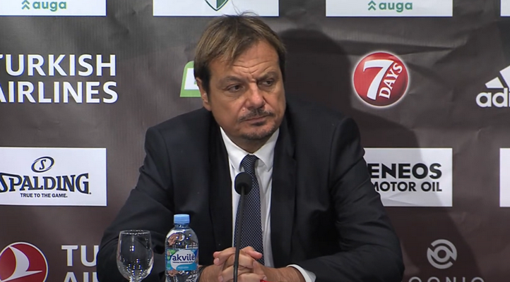 „Anadolu Efes“ pratęsė sutartį su E. Atamanu