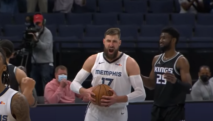 J. Valančiūnas prisidėjo prie ketvirtos iš eilės „grizlių“ pergalės (VIDEO)