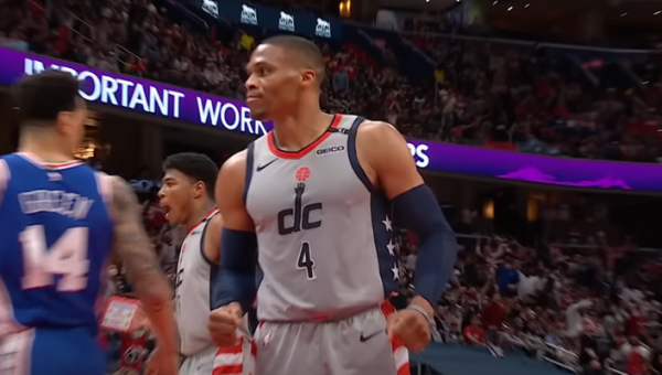Įspūdingas R. Westbrooko dėjimas – gražiausias NBA nakties momentas (VIDEO)