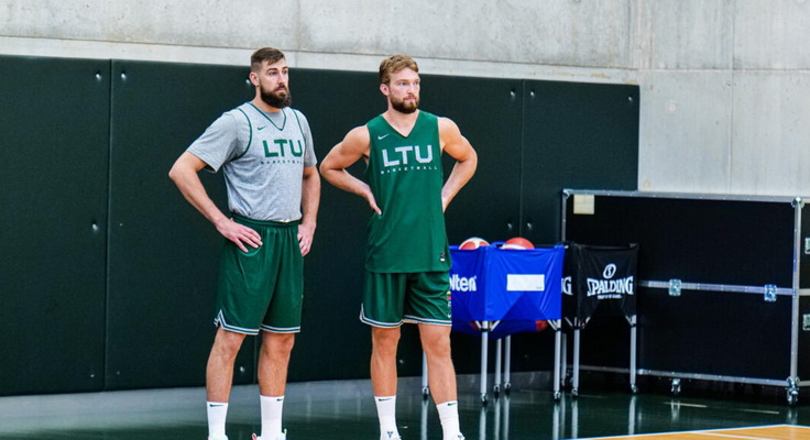 Į rinktinę atvykę NBA bokštai: „Jau reikia šlifuoti taktinius veiksmus“ (VIDEO)