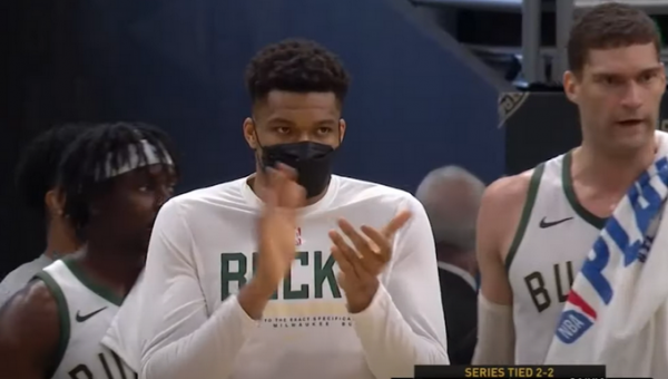 „Bucks“ – per žingsnį nuo NBA finalo (VIDEO)