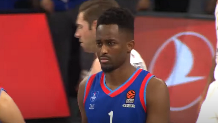 R. Beaubois ir toliau vilkės „Anadolu Efes“ marškinėlius