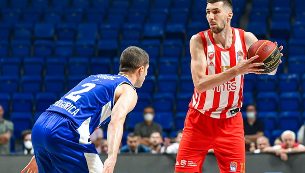 O. Dobričius ir toliau vilkės „Crvena Zvezda“ marškinėlius