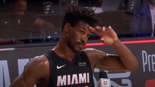 „Heat“ žvaigždė J. Butleris pasaulio problemas siūlo spręsti prie kavos puodelio (VIDEO)