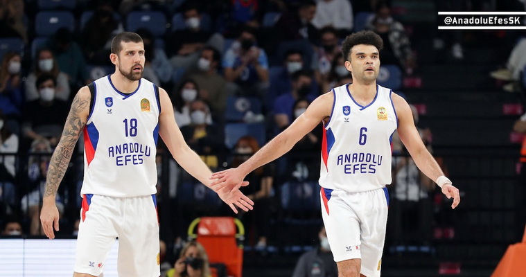 „Anadolu Efes“ neatsilaikė prieš buvusio žalgiriečio vedamą „Galatasaray“