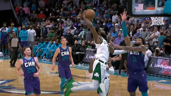 Fantastiški suomio bei „Celtics“ žvaigždės skrydžiai – įspūdingiausi NBA nakties momentai
