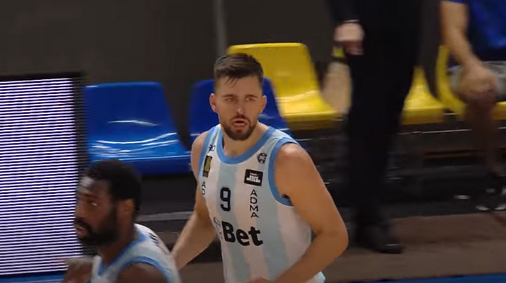Jonavos klubas palaužė prieniškius ir žengė į KMT ketvirtfinalį