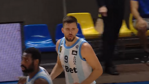 Jonavos klubas palaužė prieniškius ir žengė į KMT ketvirtfinalį
