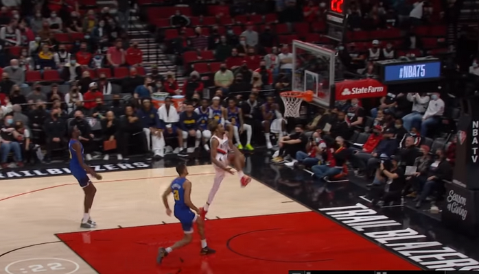 „Blazers“ naujoko įspūdingas dėjimas - gražiausias NBA nakties momentas (VIDEO)