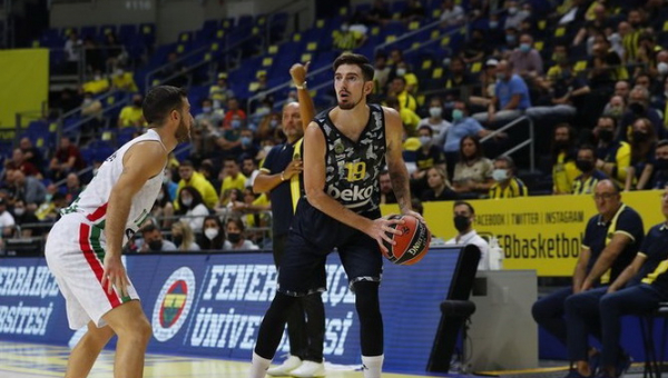 „Fenerbahče“ susitvarkė su iš duobės neišbrendančiu „Maccabi“