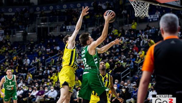 „Žalgiris“ po atkaklios kovos nusileido „Fenerbahče“ krepšininkams