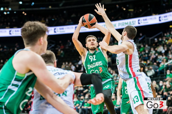 „Žalgiris“ ir toliau negali laimėti: šįkart nusileido UNIKS komandai