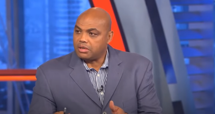 Ch. Barkley: mane pykina, kai tenka kalbėti apie „Nets“ ir „Lakers“, nes pastarieji – smirda