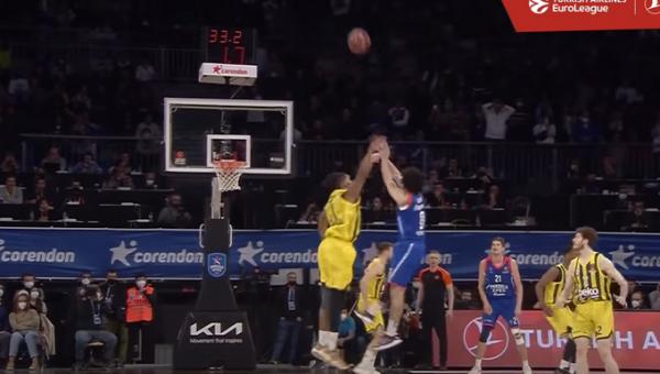 Fantastiškas Sh. Larkino šūvis – įspūdingiausias Eurolygos turo epizodas (VIDEO)