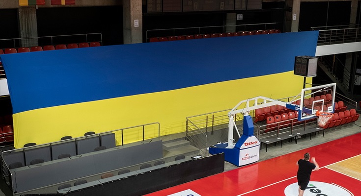 „Rytas“ ukrainiečių šeimų vaikus kviečia žaisti krepšinį