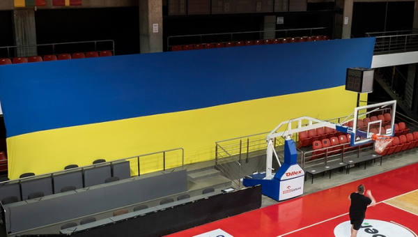 „Rytas“ ukrainiečių šeimų vaikus kviečia žaisti krepšinį
