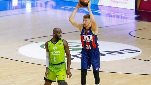 R. Giedraitis nukalė sunkią „Baskonia“ pergalę prieš M. Kačino ekipą