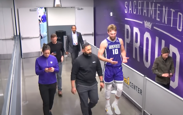 „Kings“ lyderiai D. Sabonis ir D. Foxas šį sezoną veikiausiai nebežais (VIDEO)