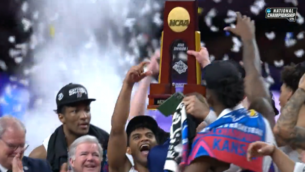 Kanzaso universitetas triumfavo NCAA pirmenybėse (VIDEO)