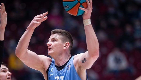 A. Gudaitis per 10 minučių metė 12 baudų, bet jo ir A. Veličkos klubas patyrė dramatišką nesėkmę