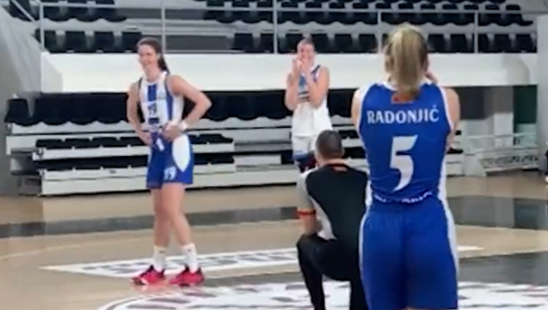 Būna ir taip: „Budučnost“ žaidėjai pasipiršo rungtynių arbitras (VIDEO)