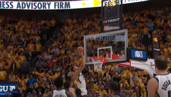 Pergalingas R. Goberto dėjimas – įspūdingiausias NBA nakties momentas