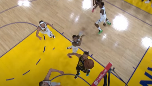 S. Curry prasiveržimas – įspūdingiausias NBA nakties momentas