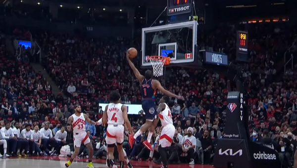Nestandartine situacija: įspūdingiausias NBA momentas – J. Hardeno dėjimas (VIDEO)
