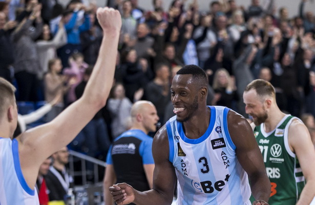 J. Palaciosas kabinti sportbačių ant vinies neketina: „Jaučiuosi nuostabiai“