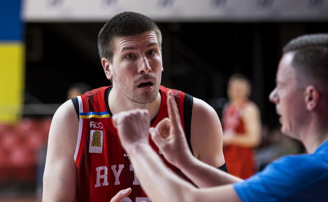 Rimtai pavargti turėjęs „Rytas“ pergalingai startavo ketvirtfinalyje