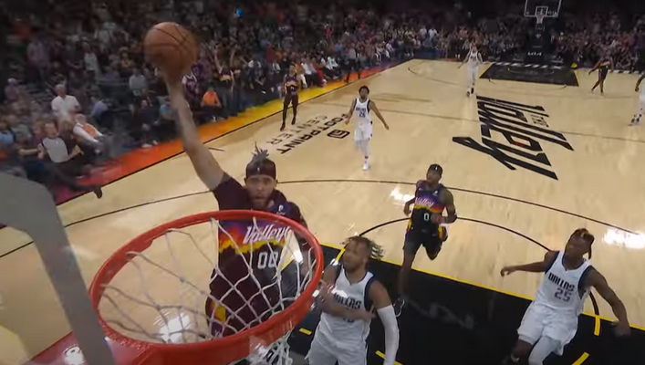 J. McGee persivaręs visą aikštę sukūrė įspūdingiausią NBA nakties epizodą (VIDEO)