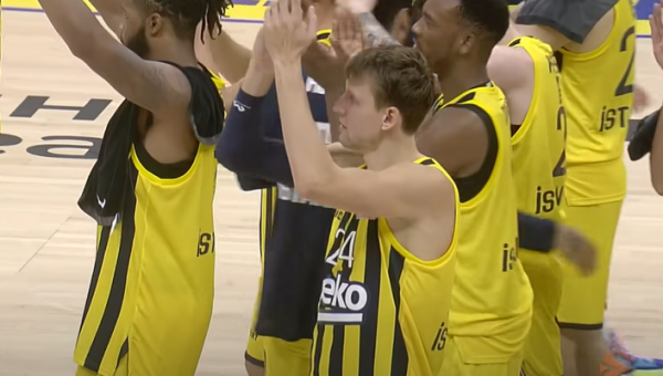 „Fenerbahče“ nustūmė ant prarajos krašto Eurolygos čempionus