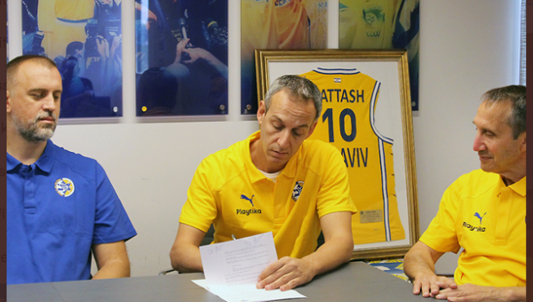 Prie „Maccabi“ vairo stojo klubo ir Izraelio krepšinio legenda