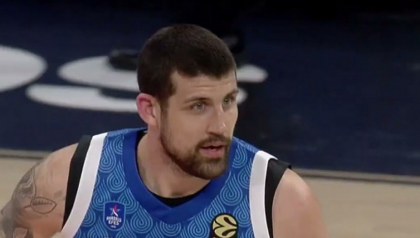 Dukart Eurolygos čempionas palieka „Anadolu Efes“